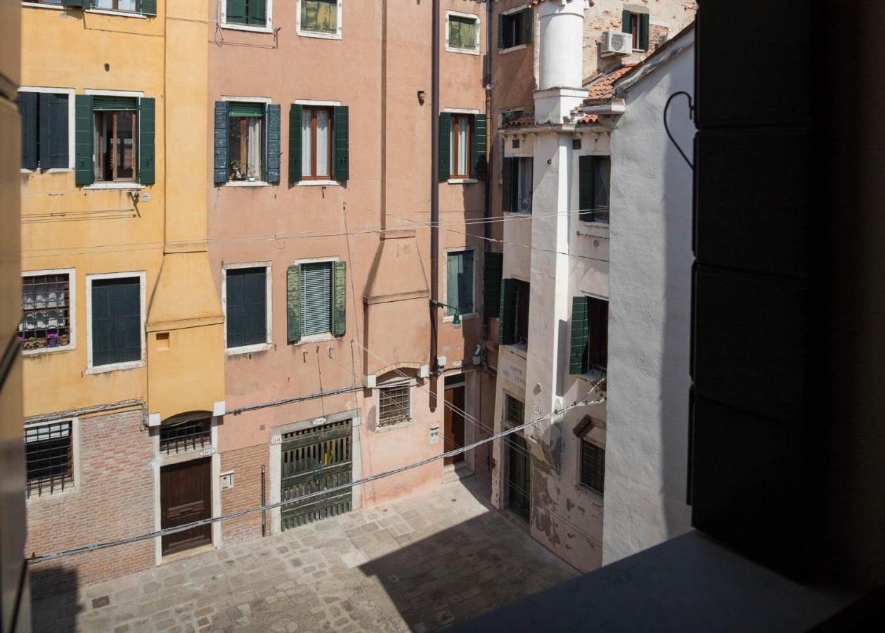 Corte Del Tintor Apartments Венеція Екстер'єр фото